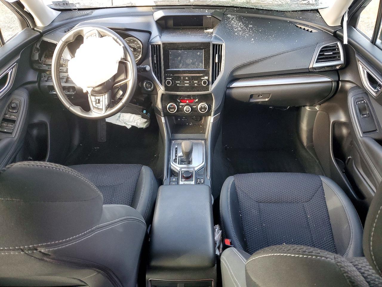 2023 Subaru Forester Premium - zdjęcie 8