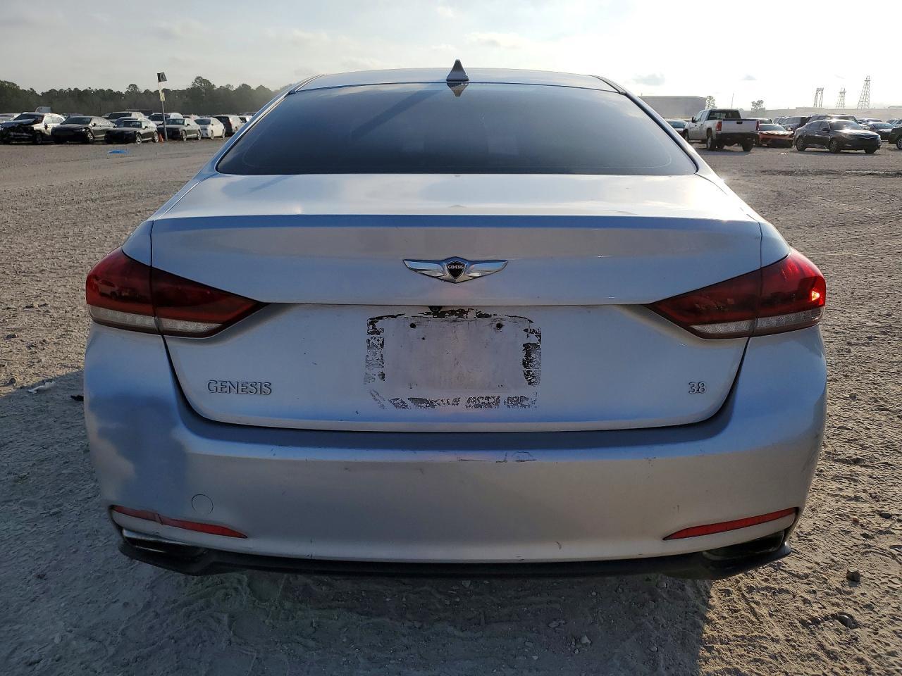 2015 Hyundai Genesis 3.8L - zdjęcie 6