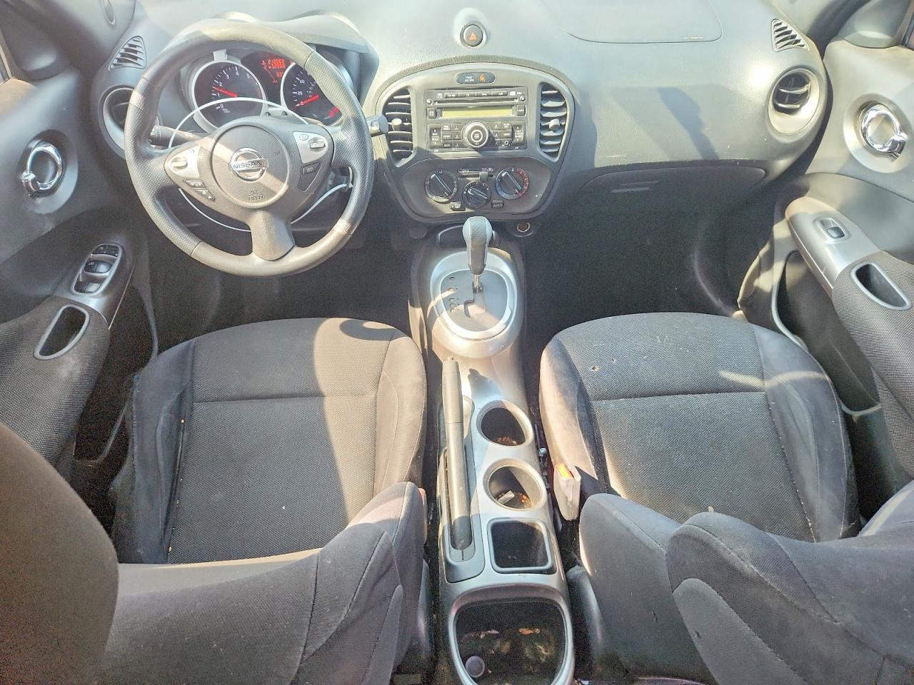 2013 Nissan Juke S - zdjęcie 8