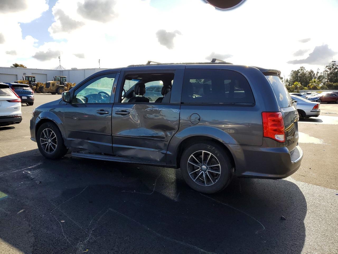 2017 Dodge Grand Caravan Gt - zdjęcie 2