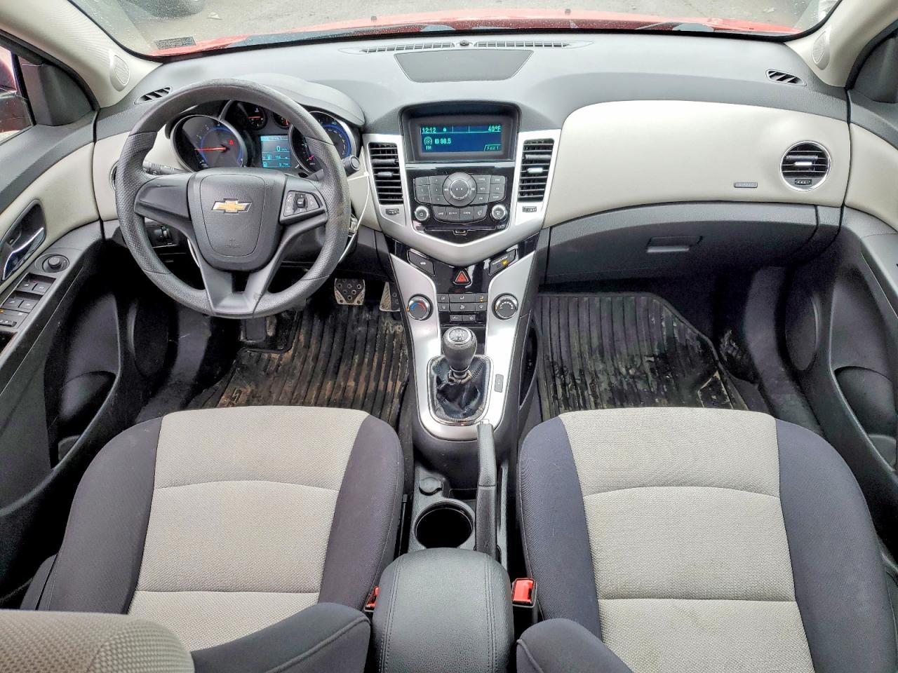 2015 Chevrolet Cruze Ls - zdjęcie 8