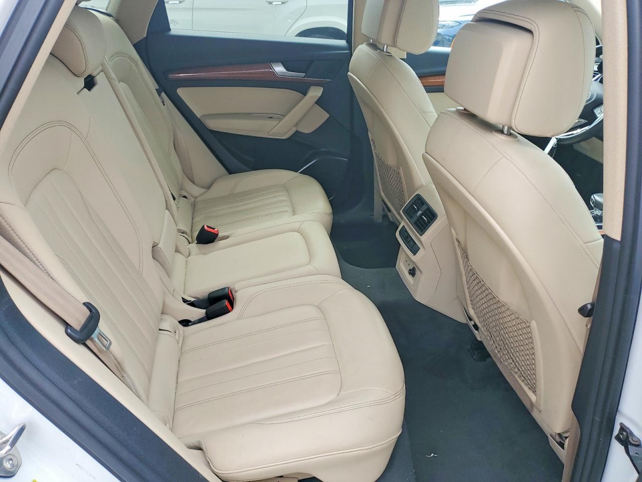 2021 Audi Q5 Premium - zdjęcie 11