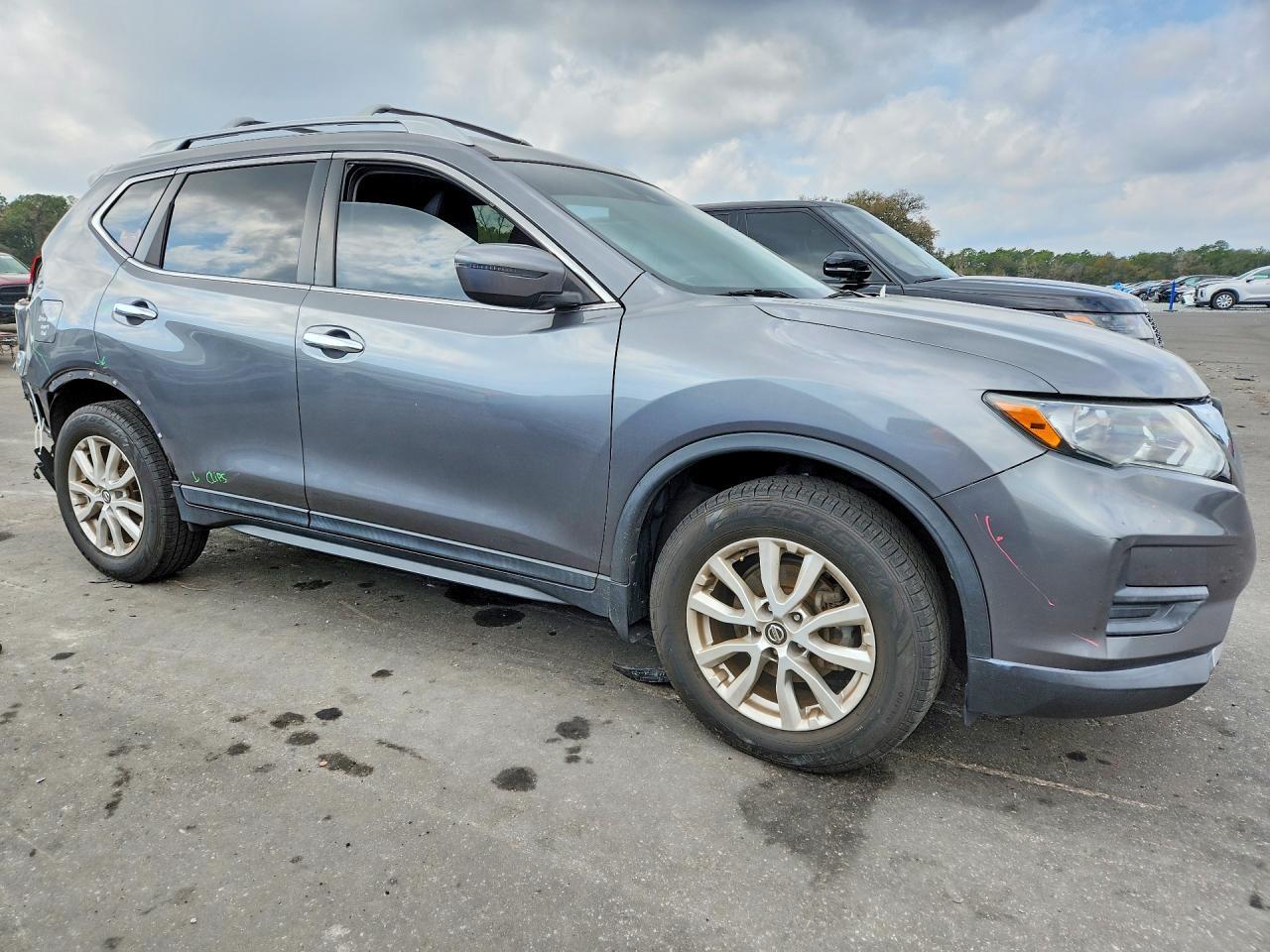 2019 Nissan Rogue S - zdjęcie 3