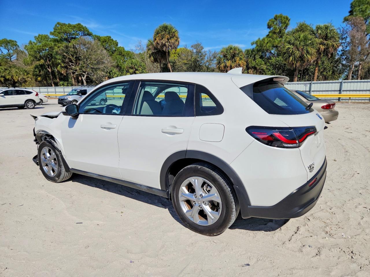 2025 Honda Hr-V Lx - zdjęcie 2