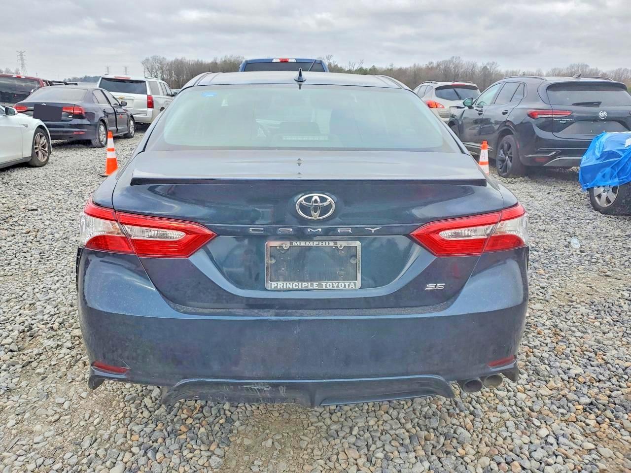 2020 Toyota Camry Se - zdjęcie 6