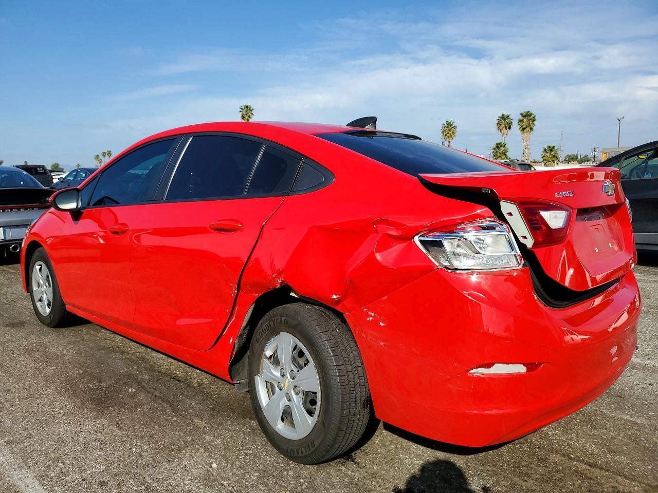 2016 Chevrolet Cruze Ls - zdjęcie 2