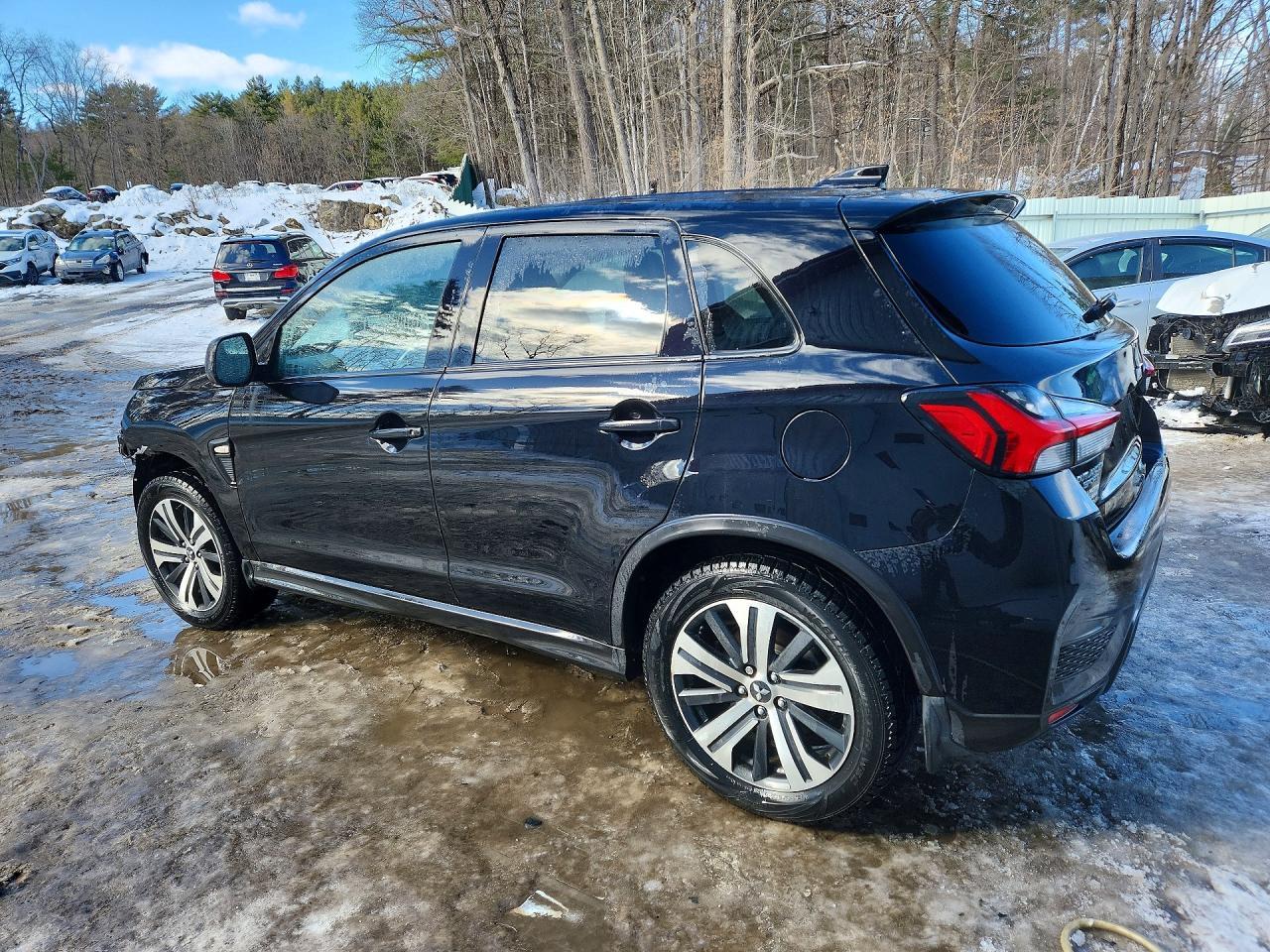 2022 Mitsubishi Outlander Sport Es - zdjęcie 2