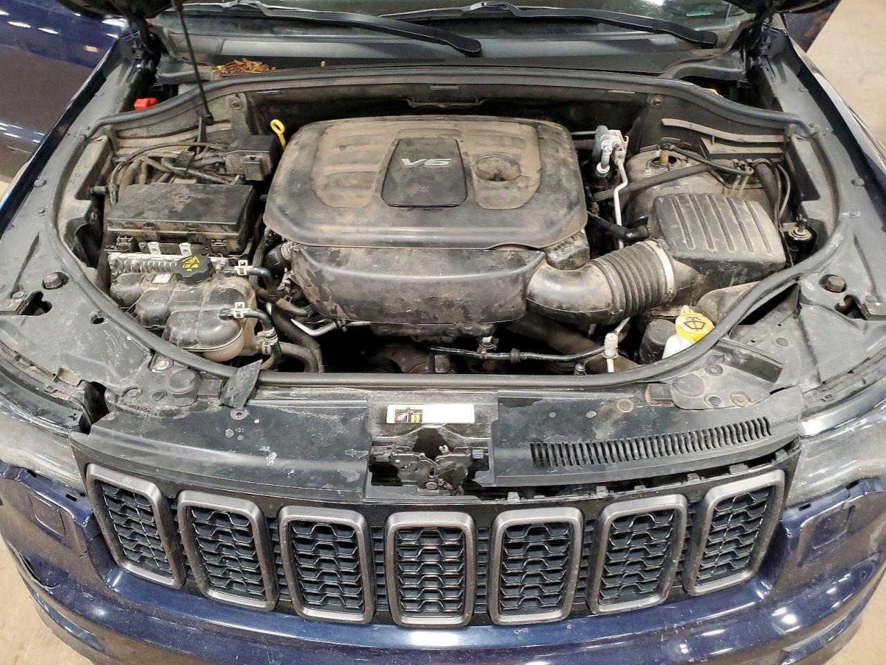 2018 Jeep Grand Cherokee Overland - zdjęcie 12