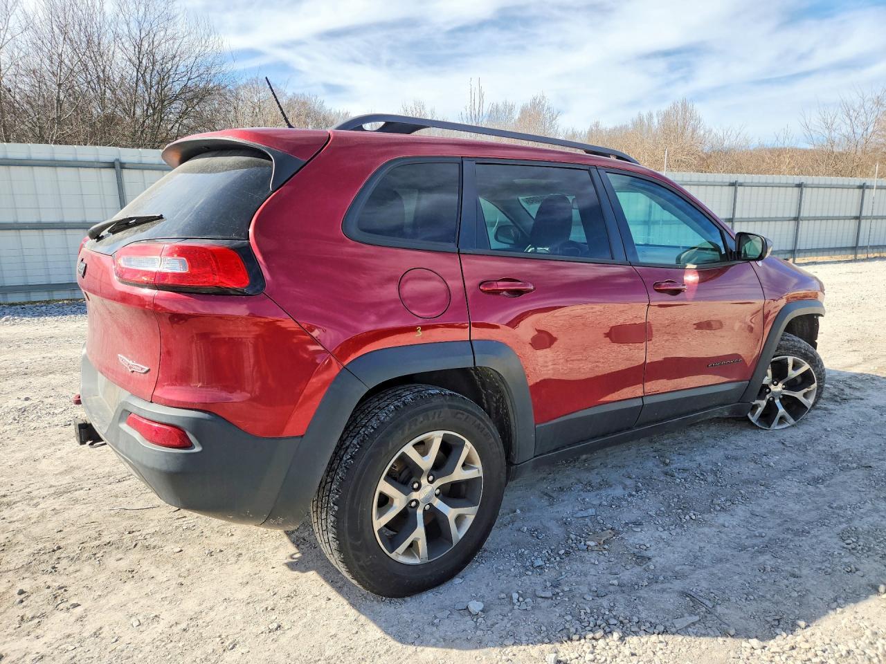 2015 Jeep Cherokee Trailhawk - zdjęcie 3