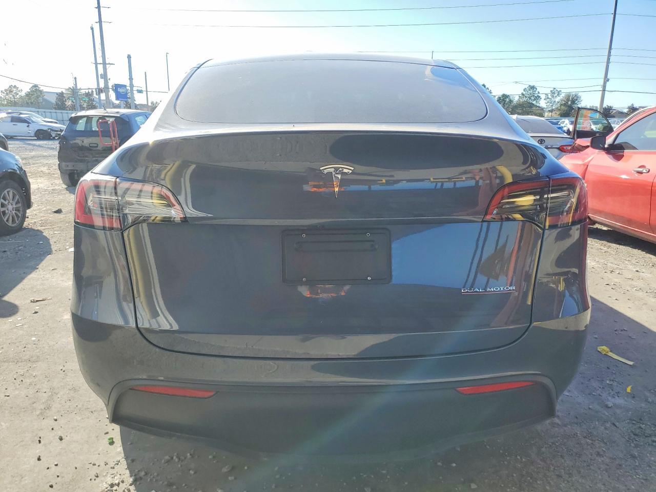 2023 Tesla Model Y - zdjęcie 6