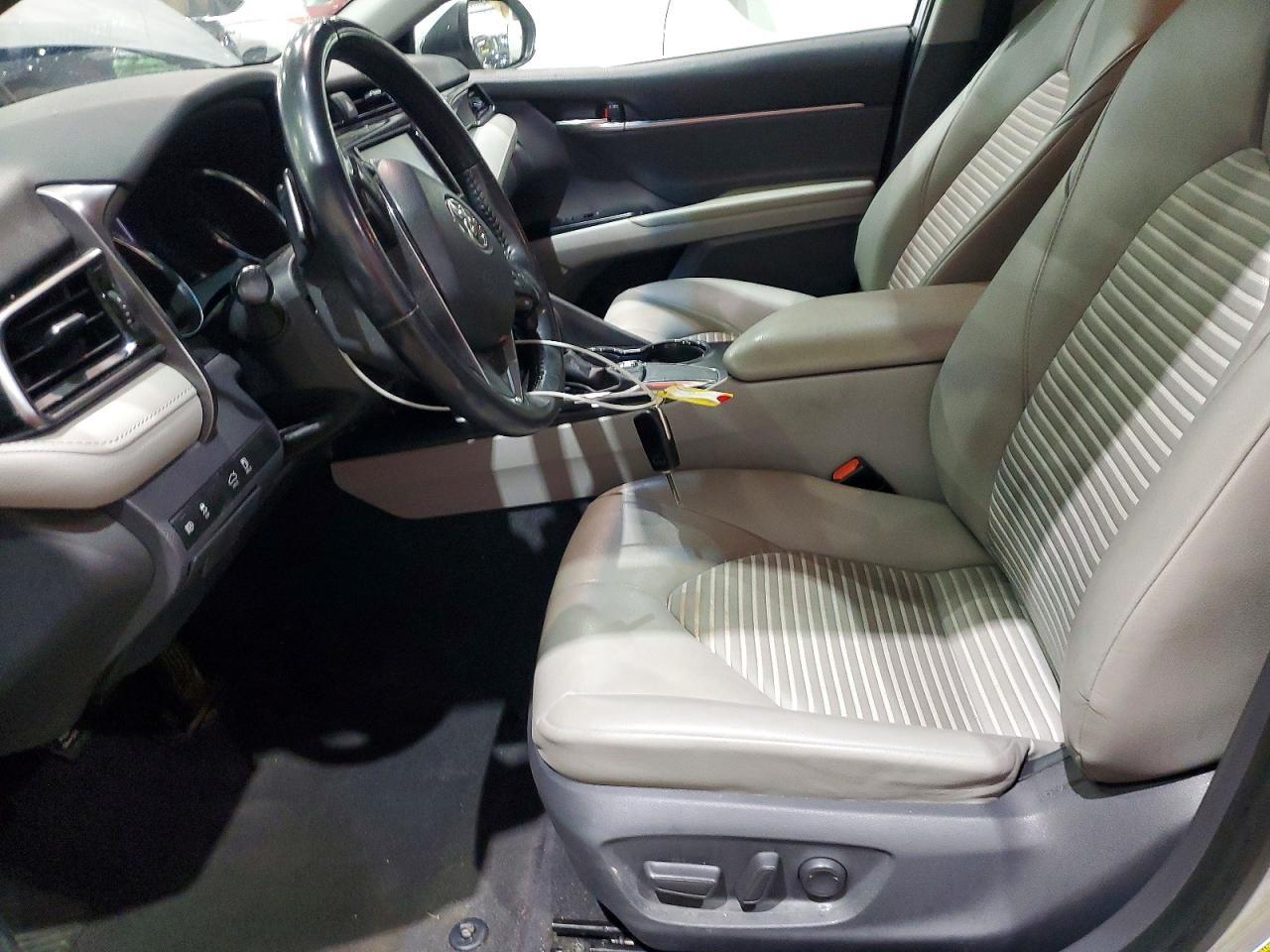 2019 Toyota Camry L - zdjęcie 7