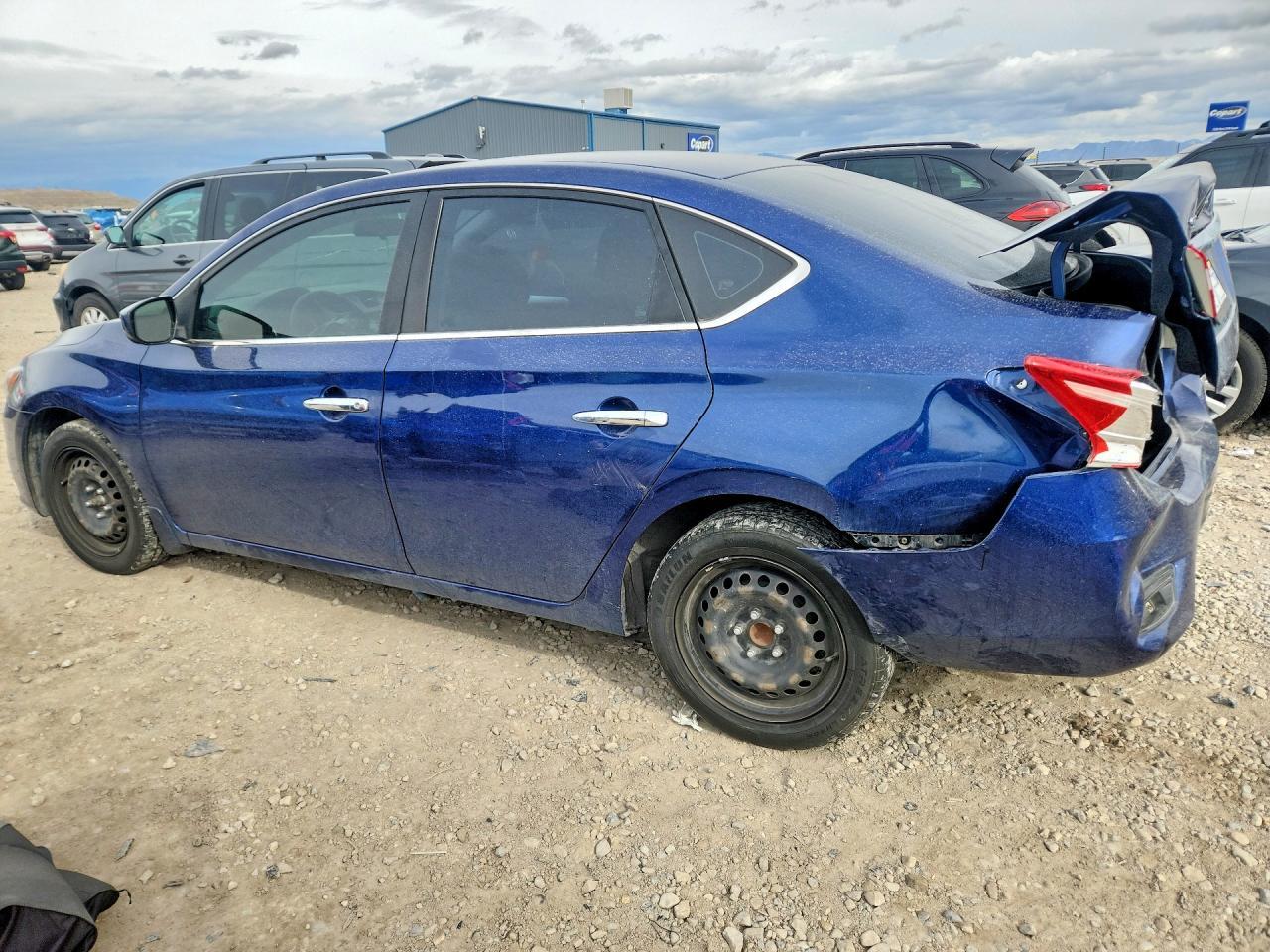 2019 Nissan Sentra S - zdjęcie 2