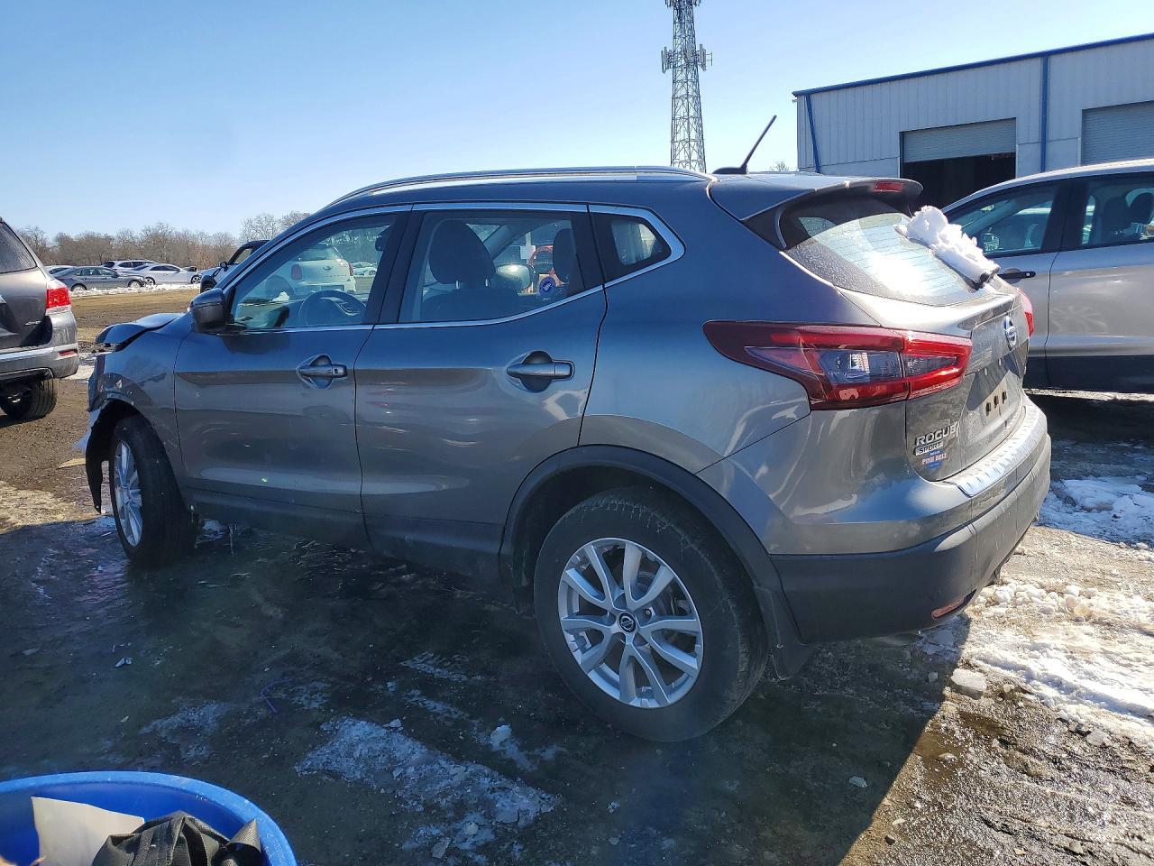 2021 Nissan Rogue Sport Sv - zdjęcie 2