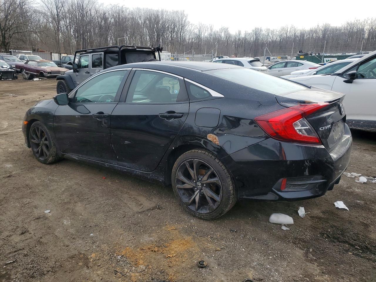 2019 Honda Civic Sport - zdjęcie 2