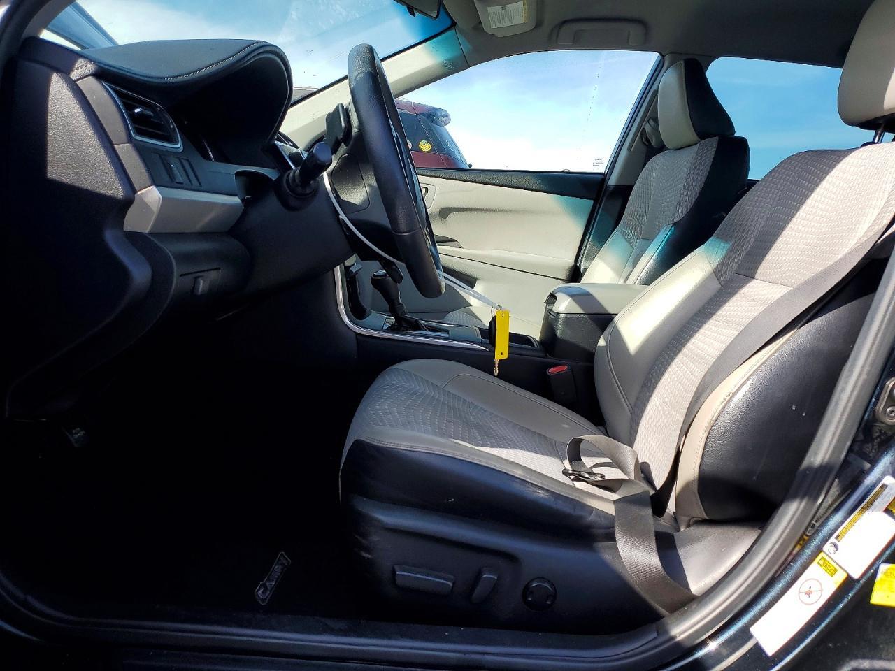 2015 Toyota Camry - zdjęcie 7