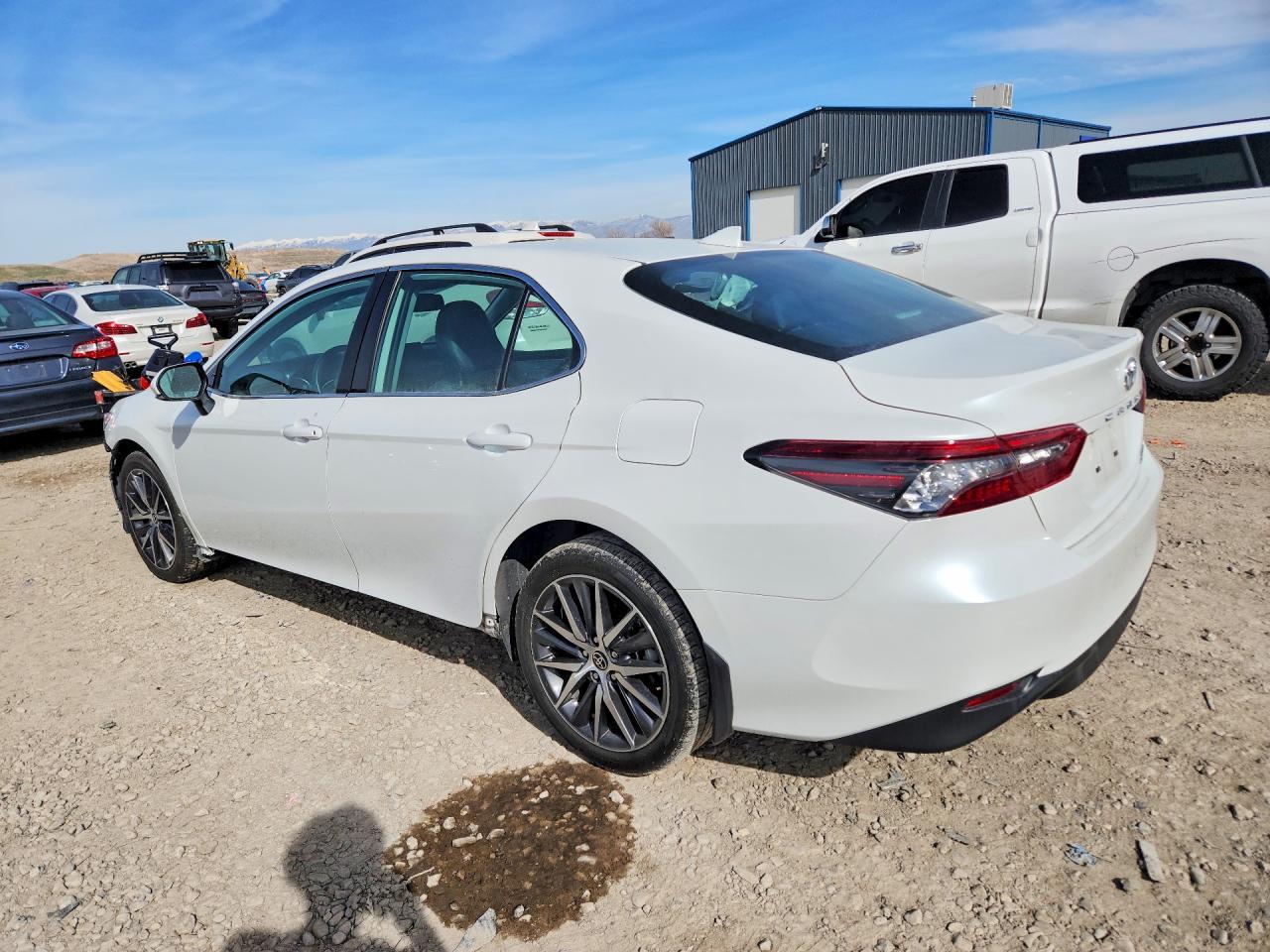 2022 Toyota Camry Xle - zdjęcie 2