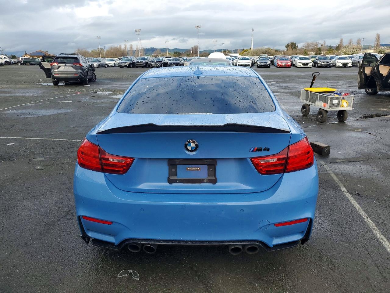 2015 BMW M4 - zdjęcie 6