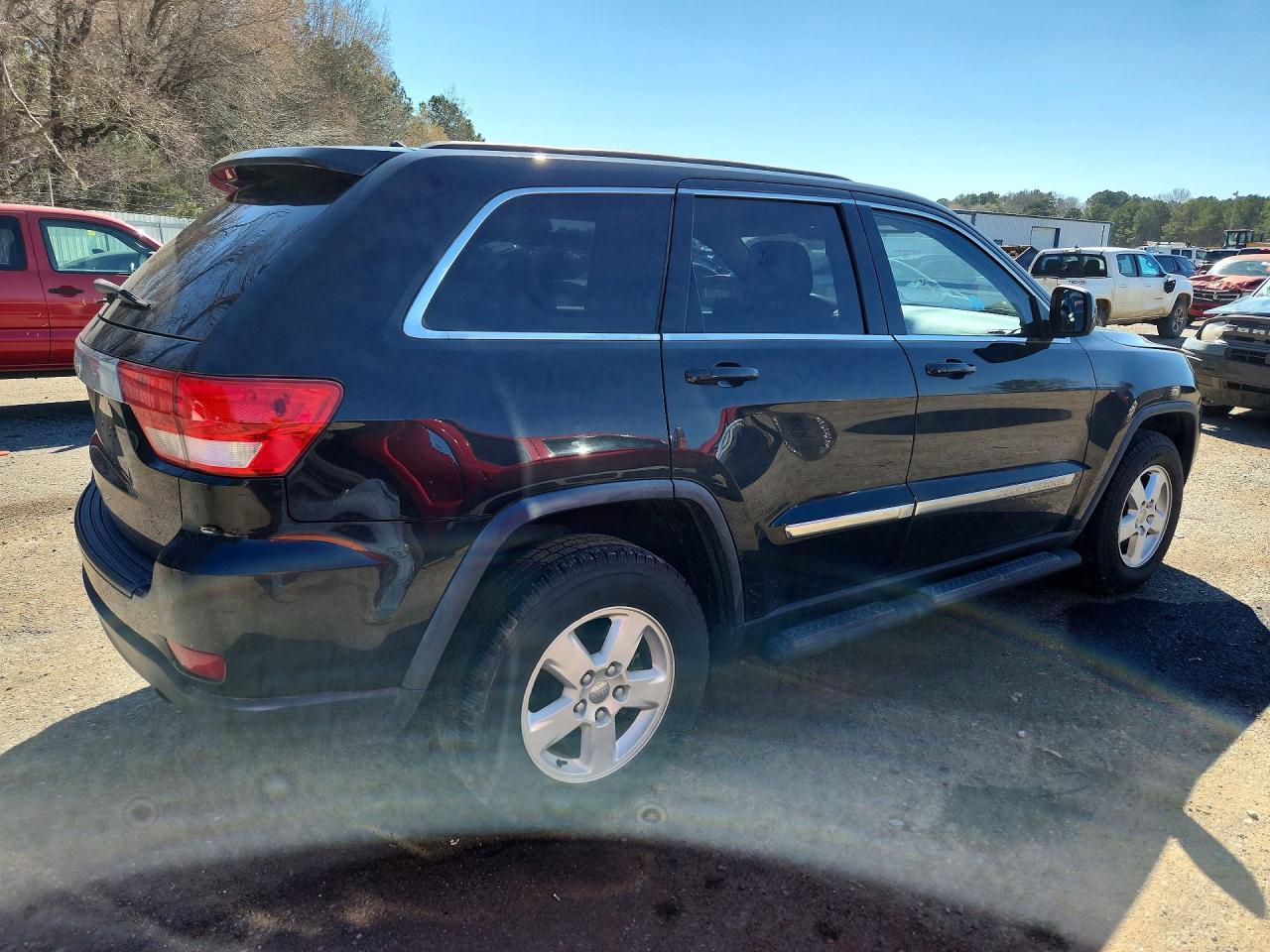 2013 Jeep Grand Cherokee Laredo - zdjęcie 3