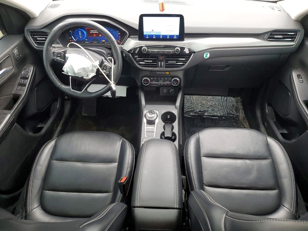 2021 Ford Escape Titanium - zdjęcie 8