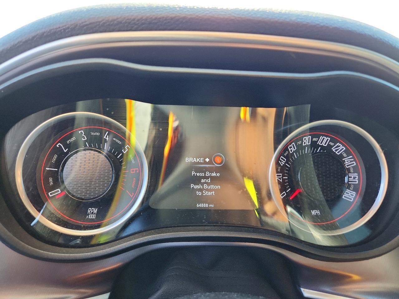 2020 Dodge Challenger - zdjęcie 9