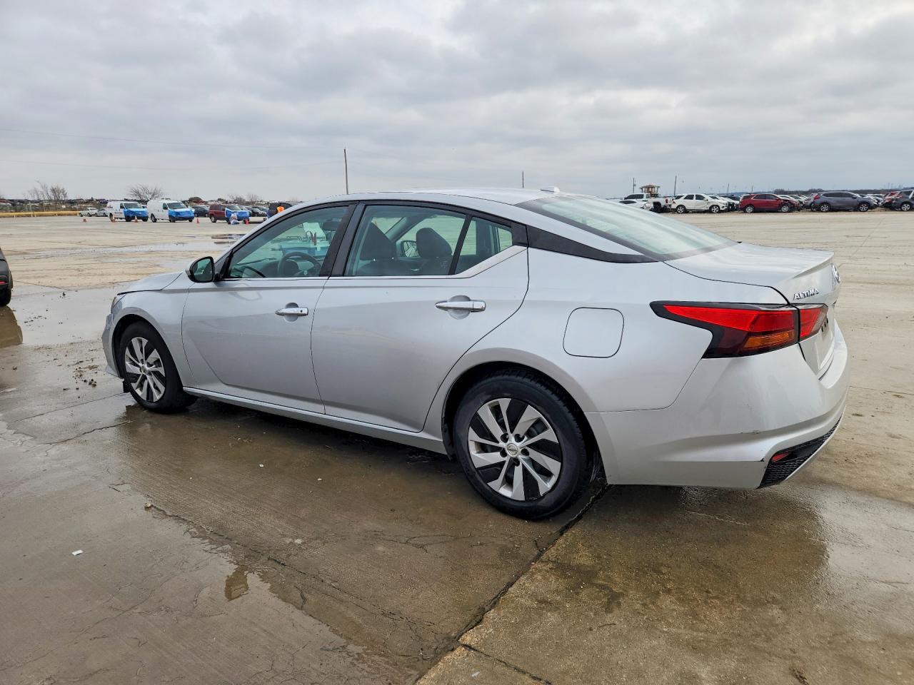 2019 Nissan Altima S - zdjęcie 2