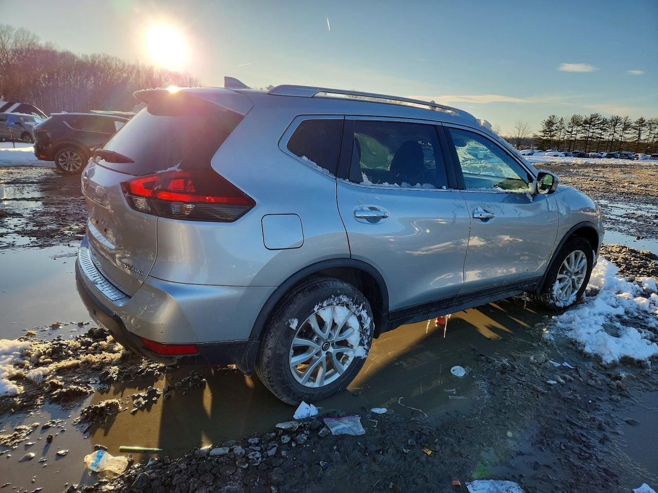 2020 Nissan Rogue Sv - zdjęcie 3