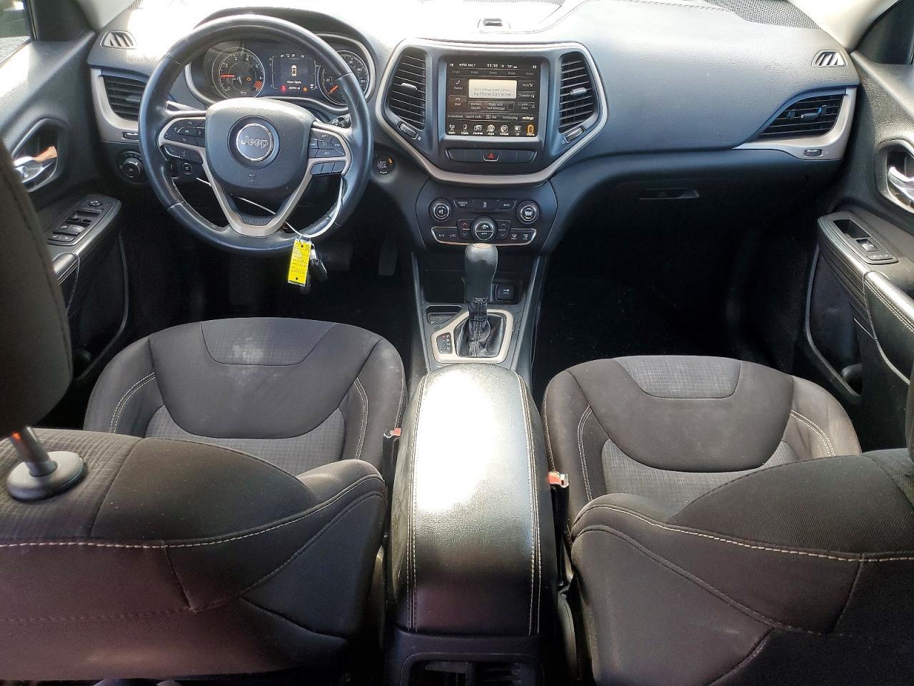 2015 Jeep Cherokee Latitude - zdjęcie 8