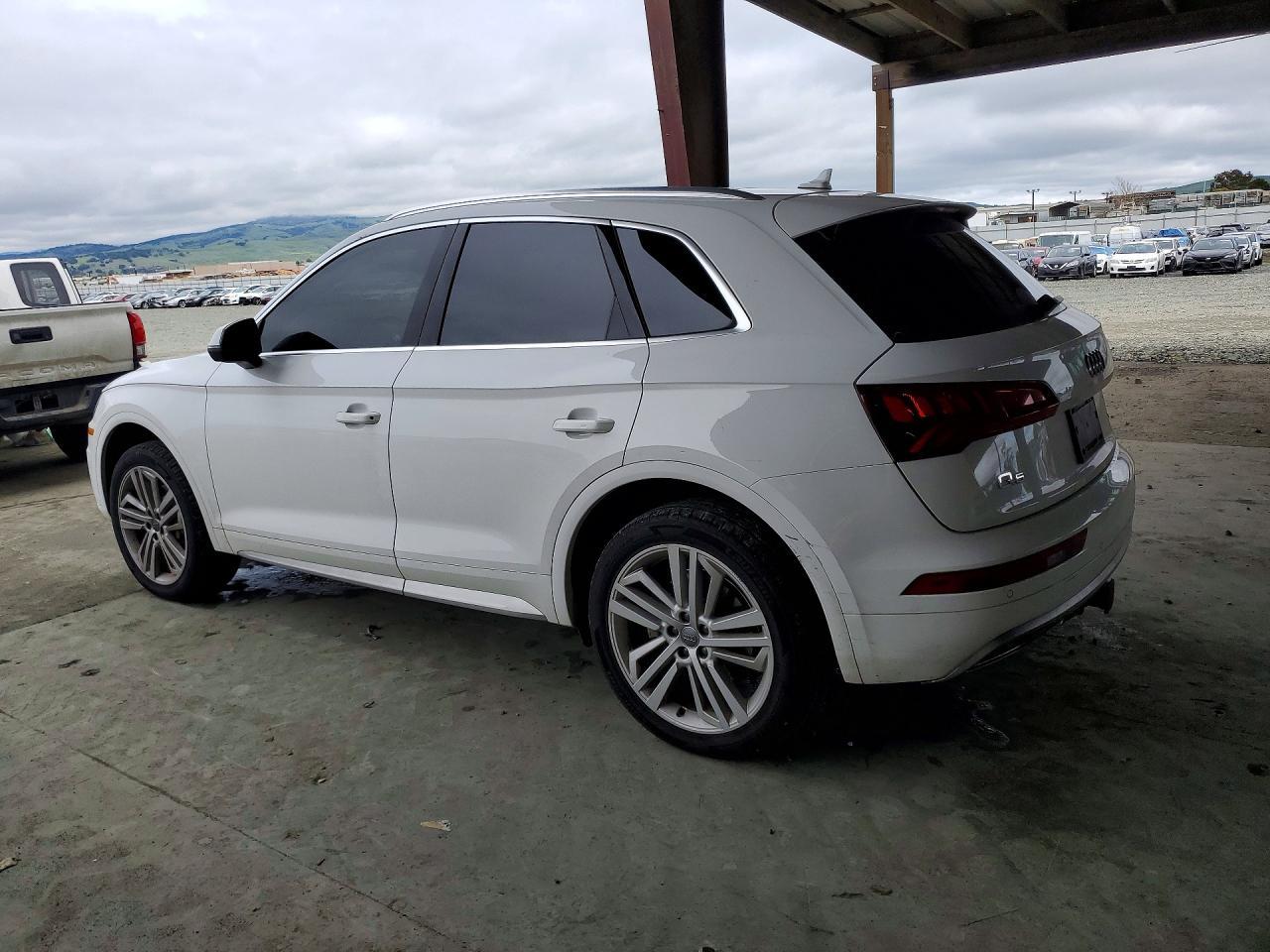 2019 Audi Q5 Premium Plus - zdjęcie 2