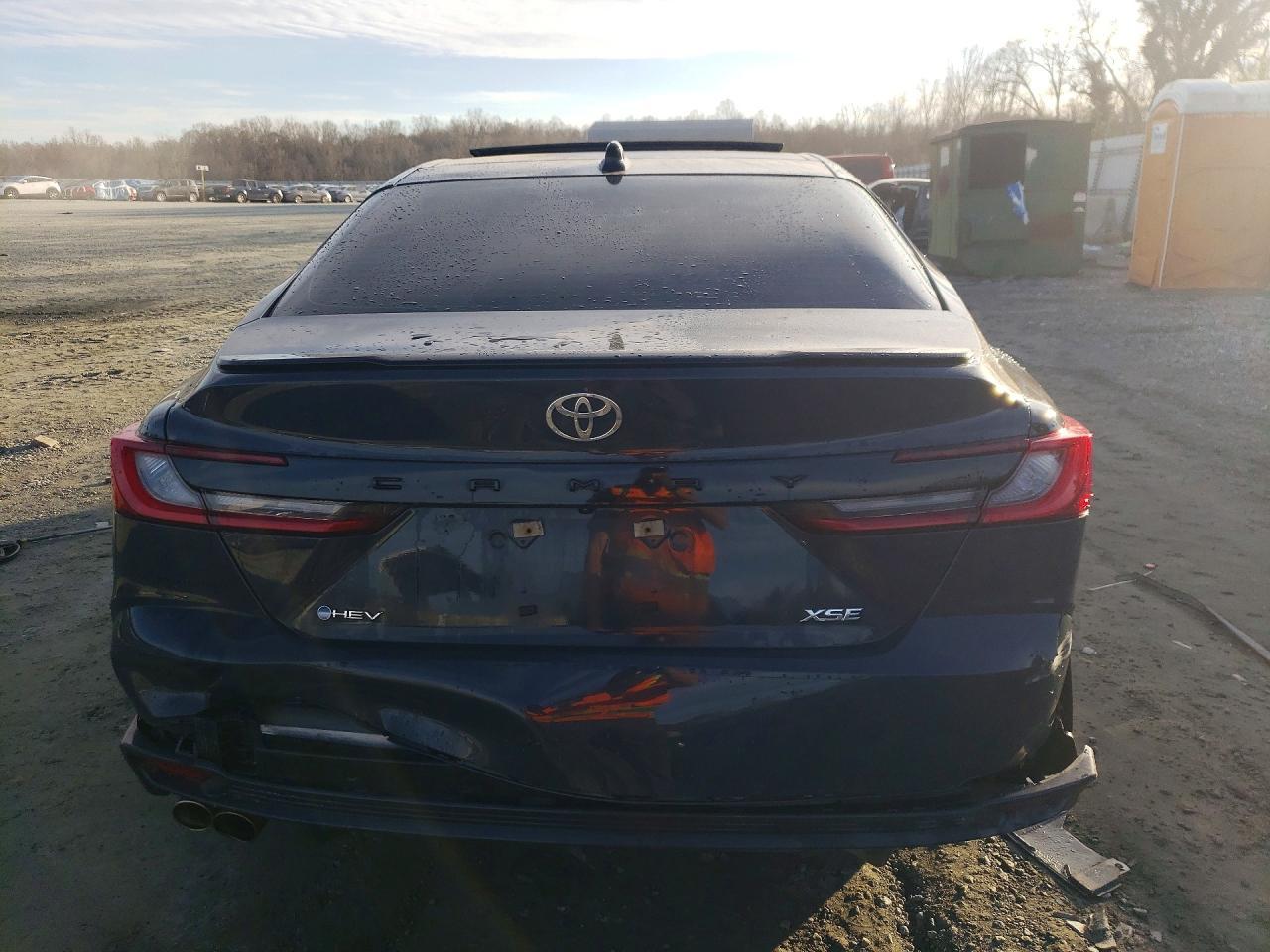 2025 Toyota Camry Xse - zdjęcie 6