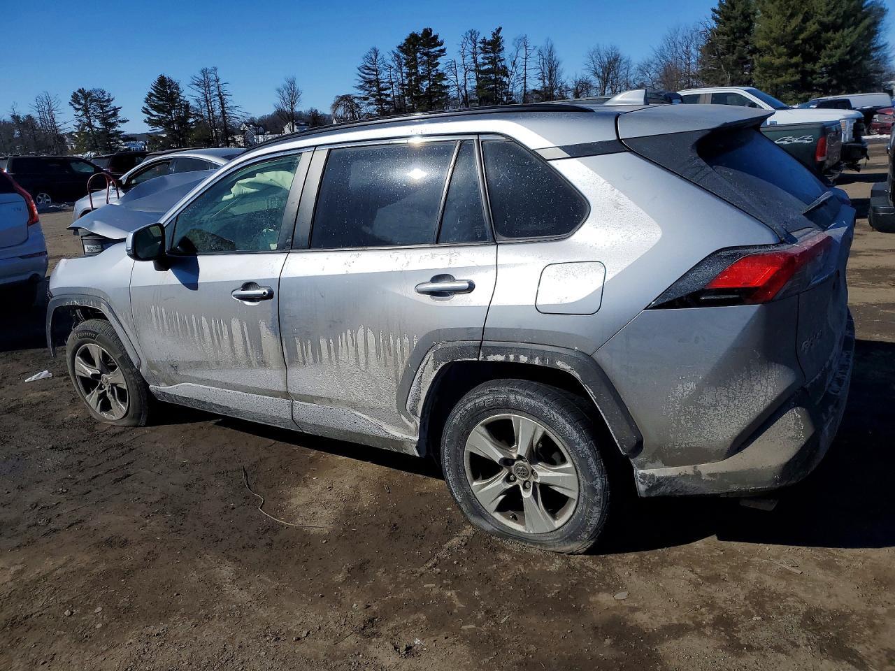 2019 Toyota Rav4 Xle - zdjęcie 2