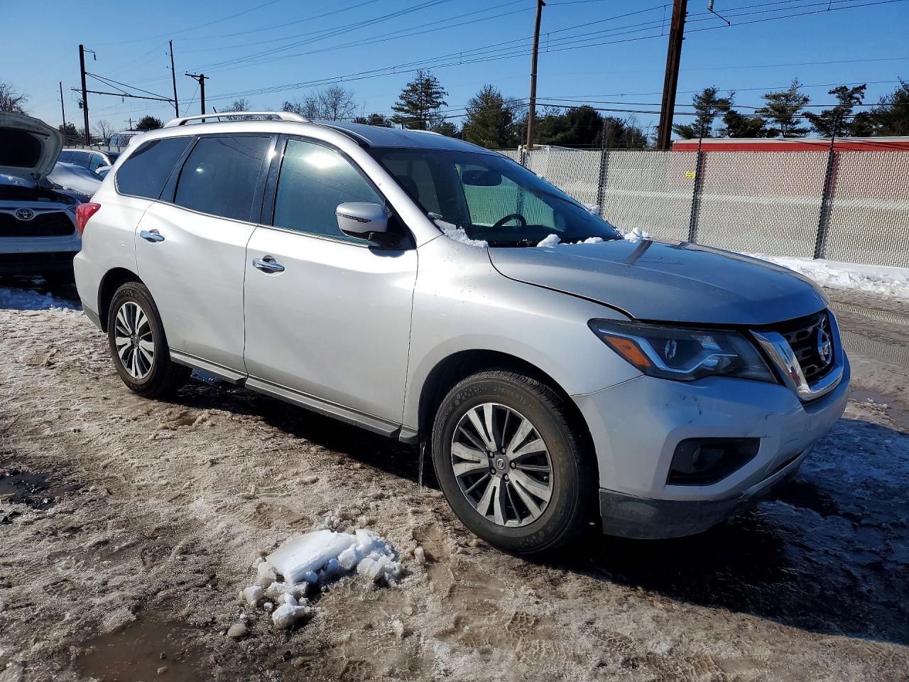 2017 Nissan Pathfinder S - zdjęcie 4