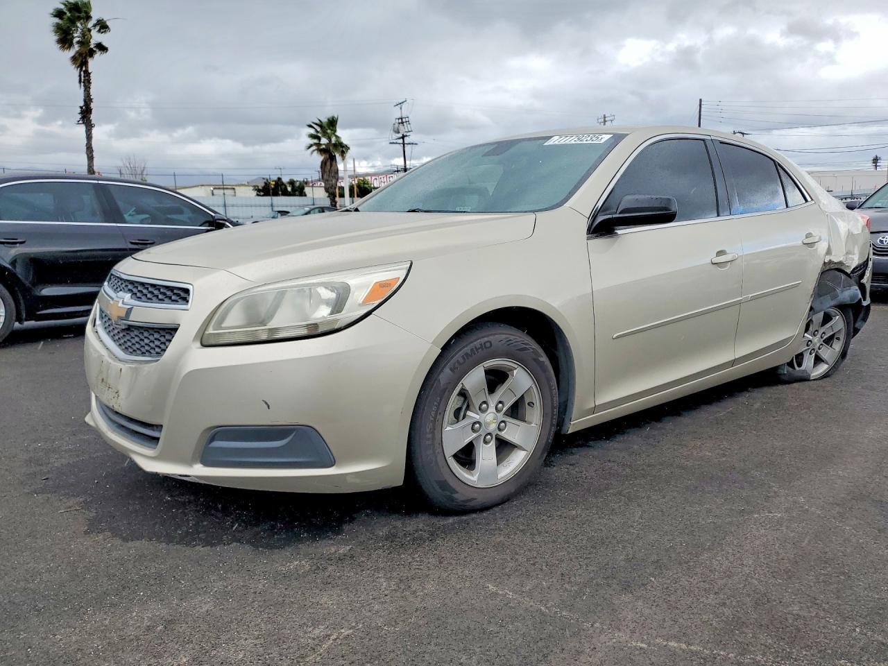 2013 Chev Malibu Ls - zdjęcie główne