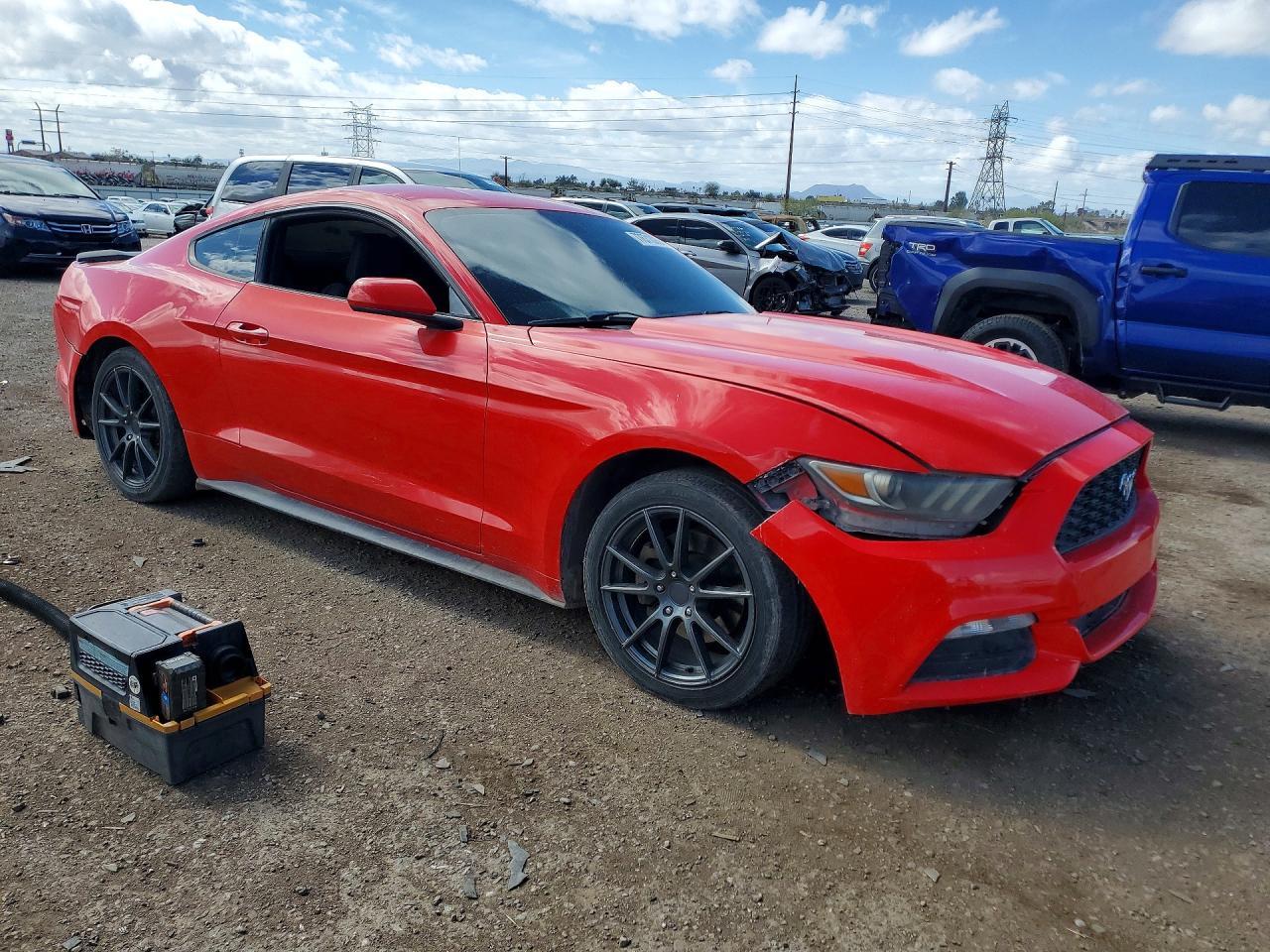 2015 Ford Mustang - zdjęcie 4