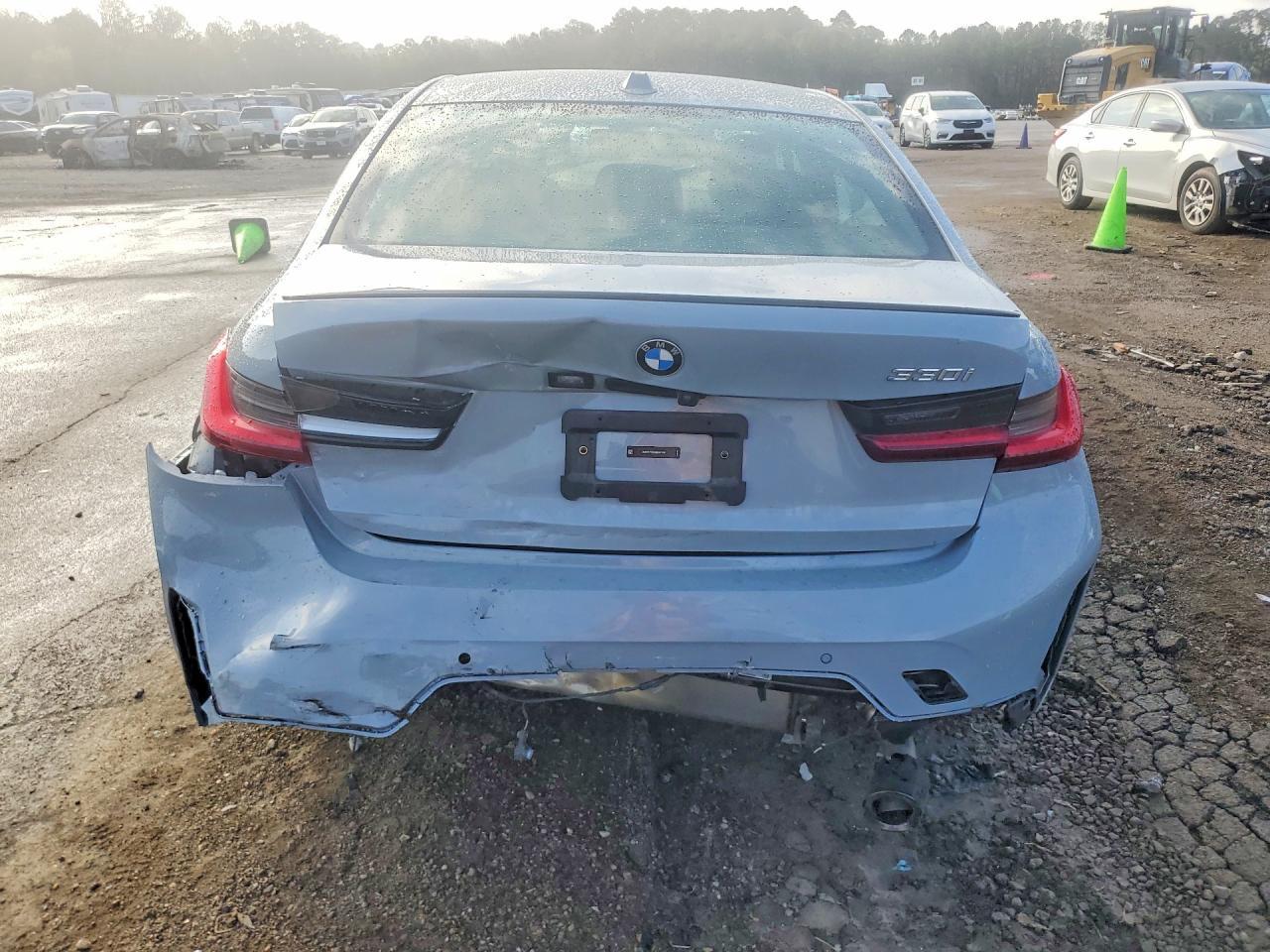 2024 BMW 330I - zdjęcie 6