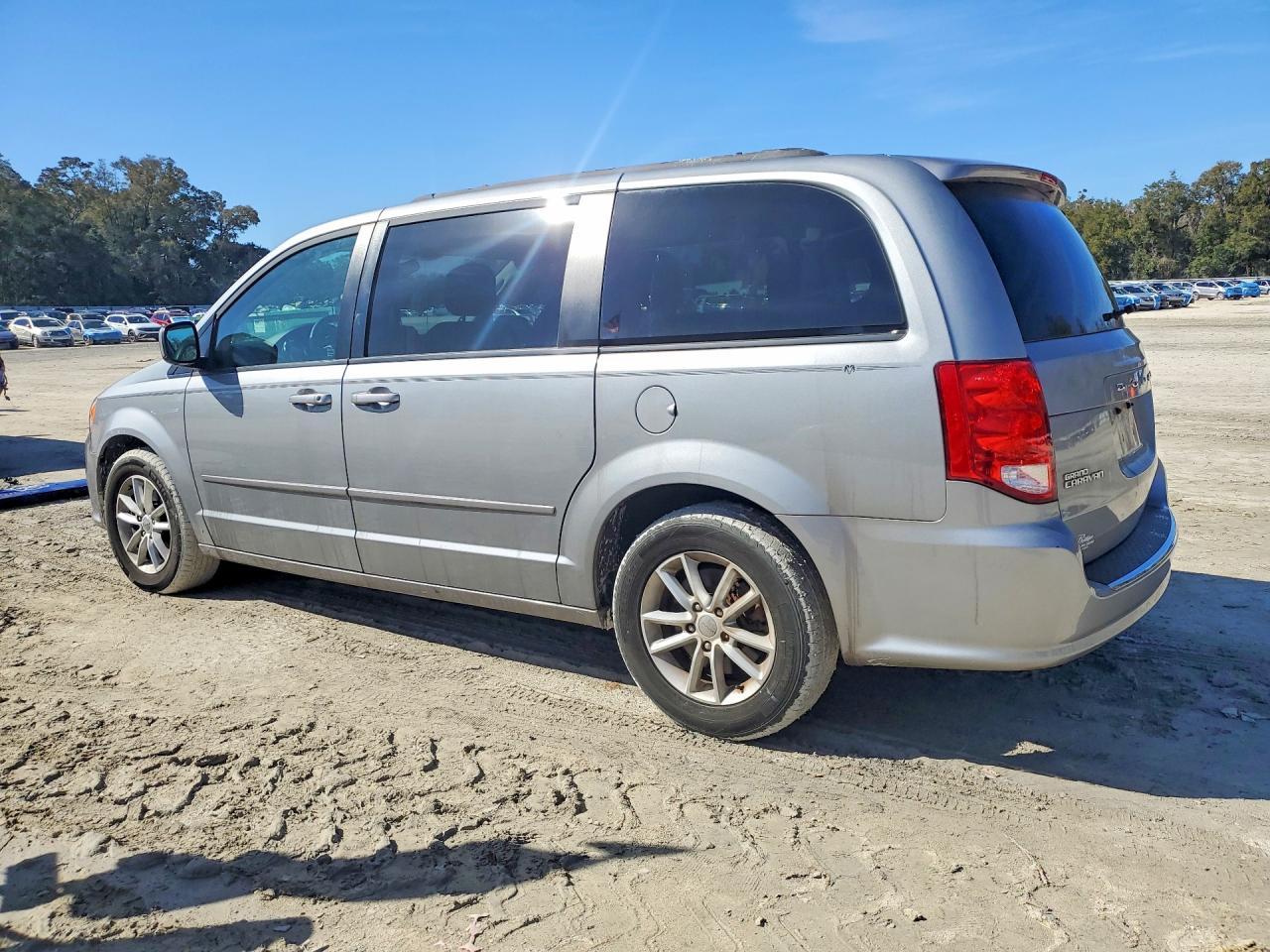 2014 Dodge Grand Caravan Sxt - zdjęcie 2