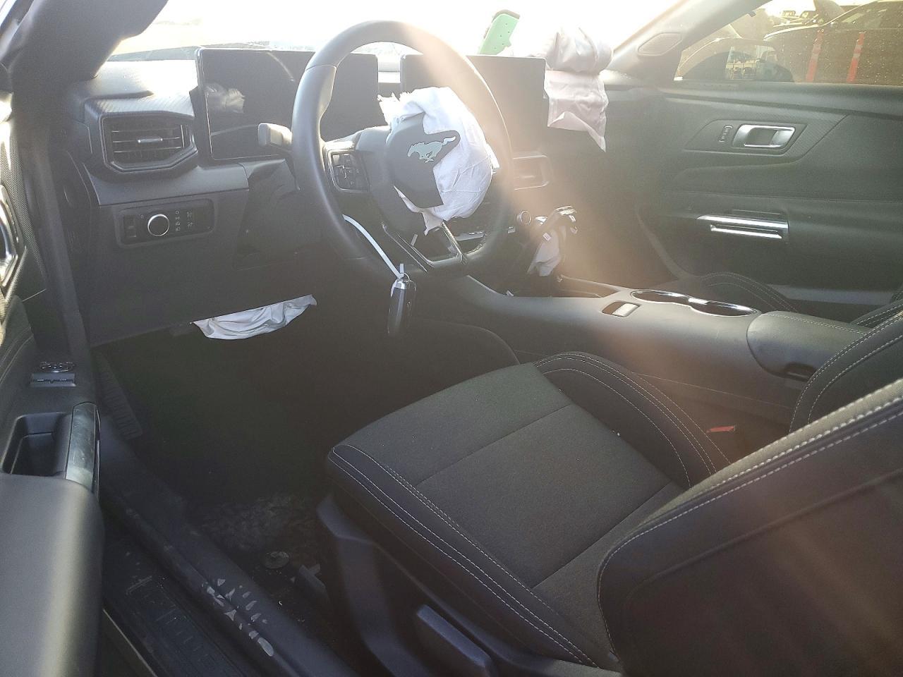 2025 Ford Mustang Gt - zdjęcie 8