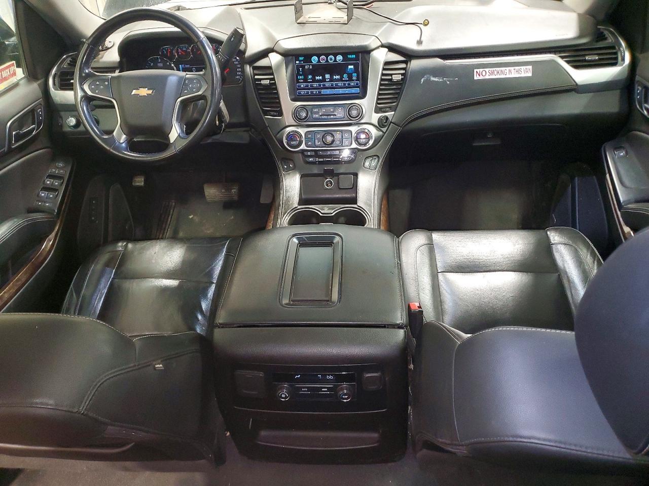 2020 Chevrolet Suburban K1500 Lt - zdjęcie 8