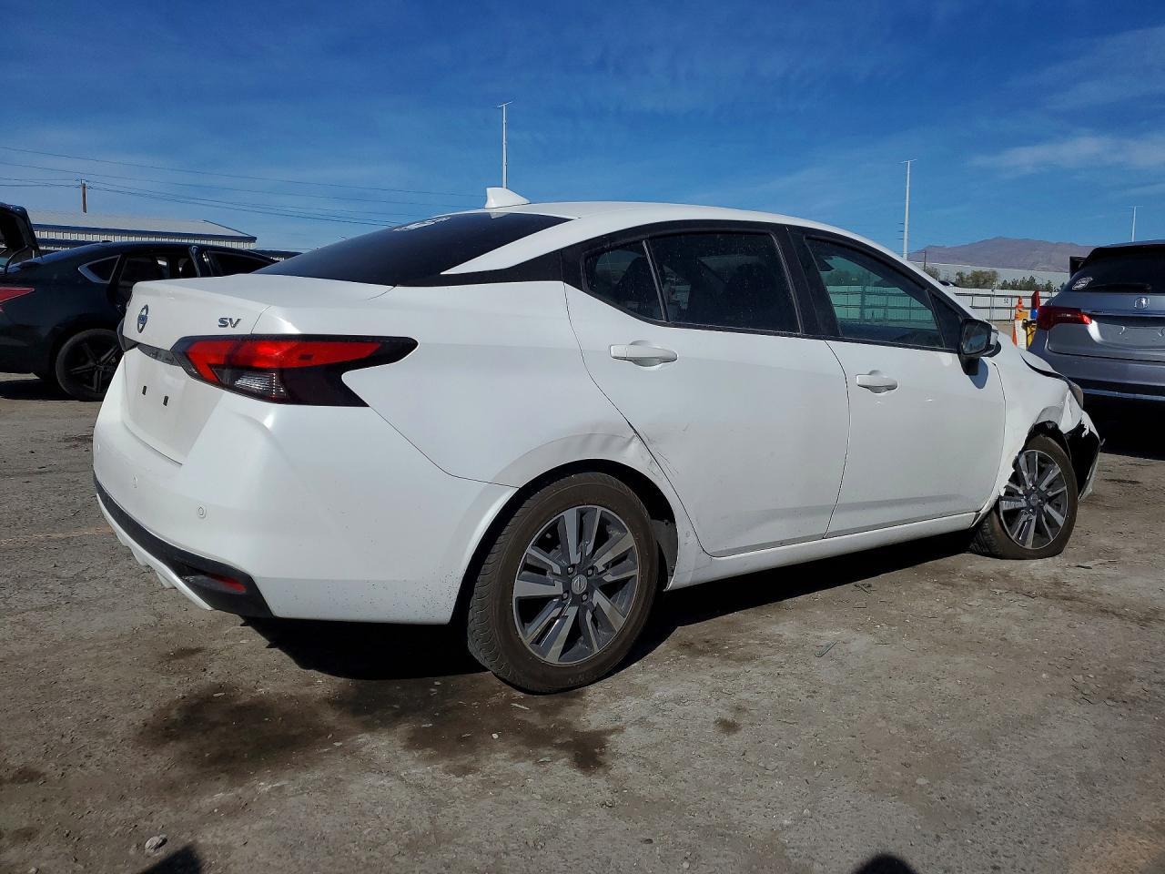 2020 Nissan Versa Sv - zdjęcie 3