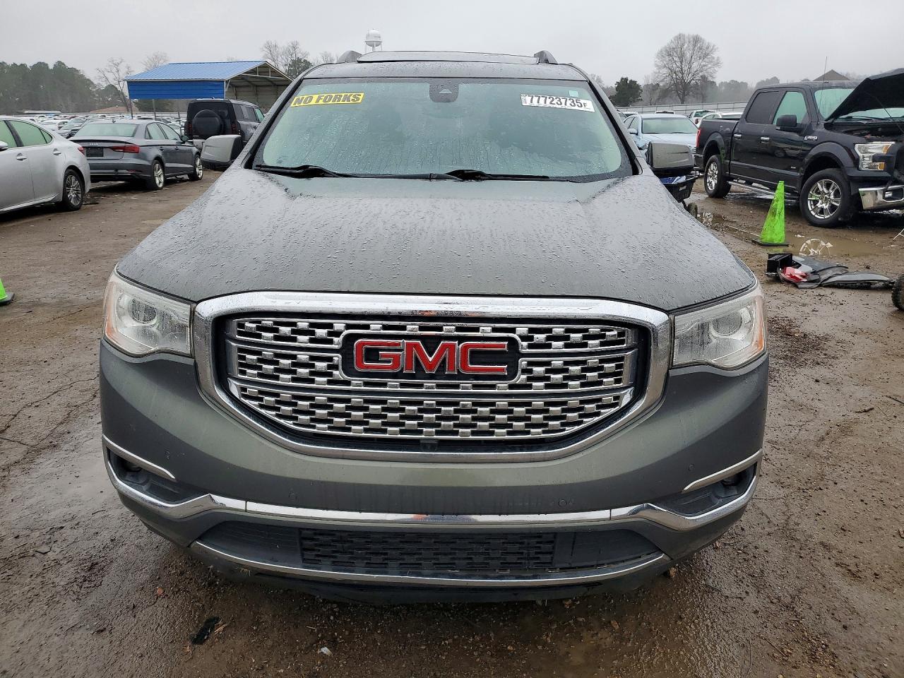 2017 GMC Acadia Denali - zdjęcie 5