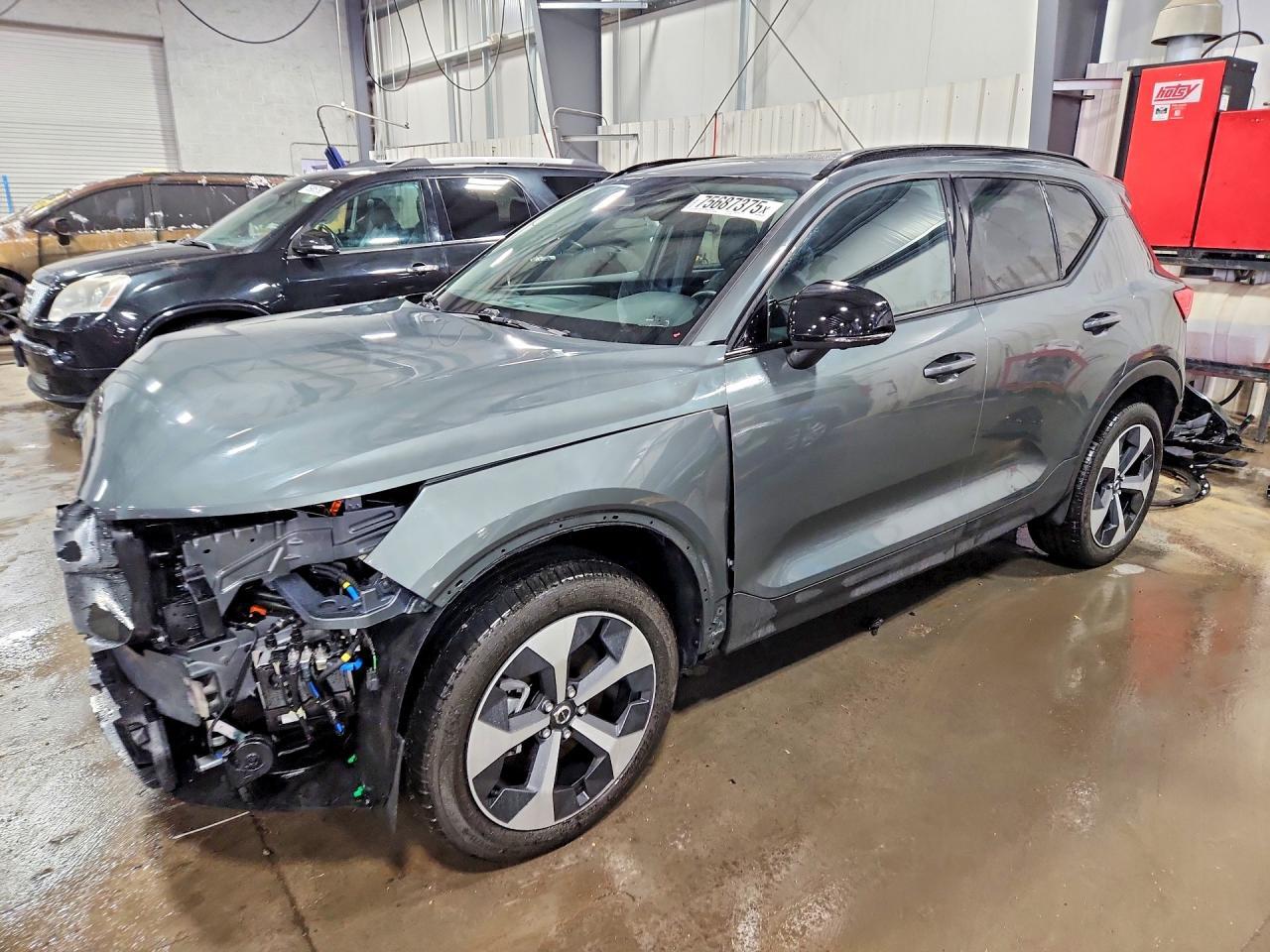 2026 Volvo Xc40 Plus - zdjęcie główne