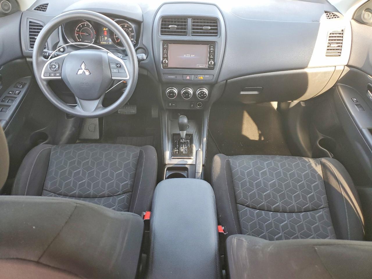 2022 Mitsubishi Outlander Sport Es - zdjęcie 8