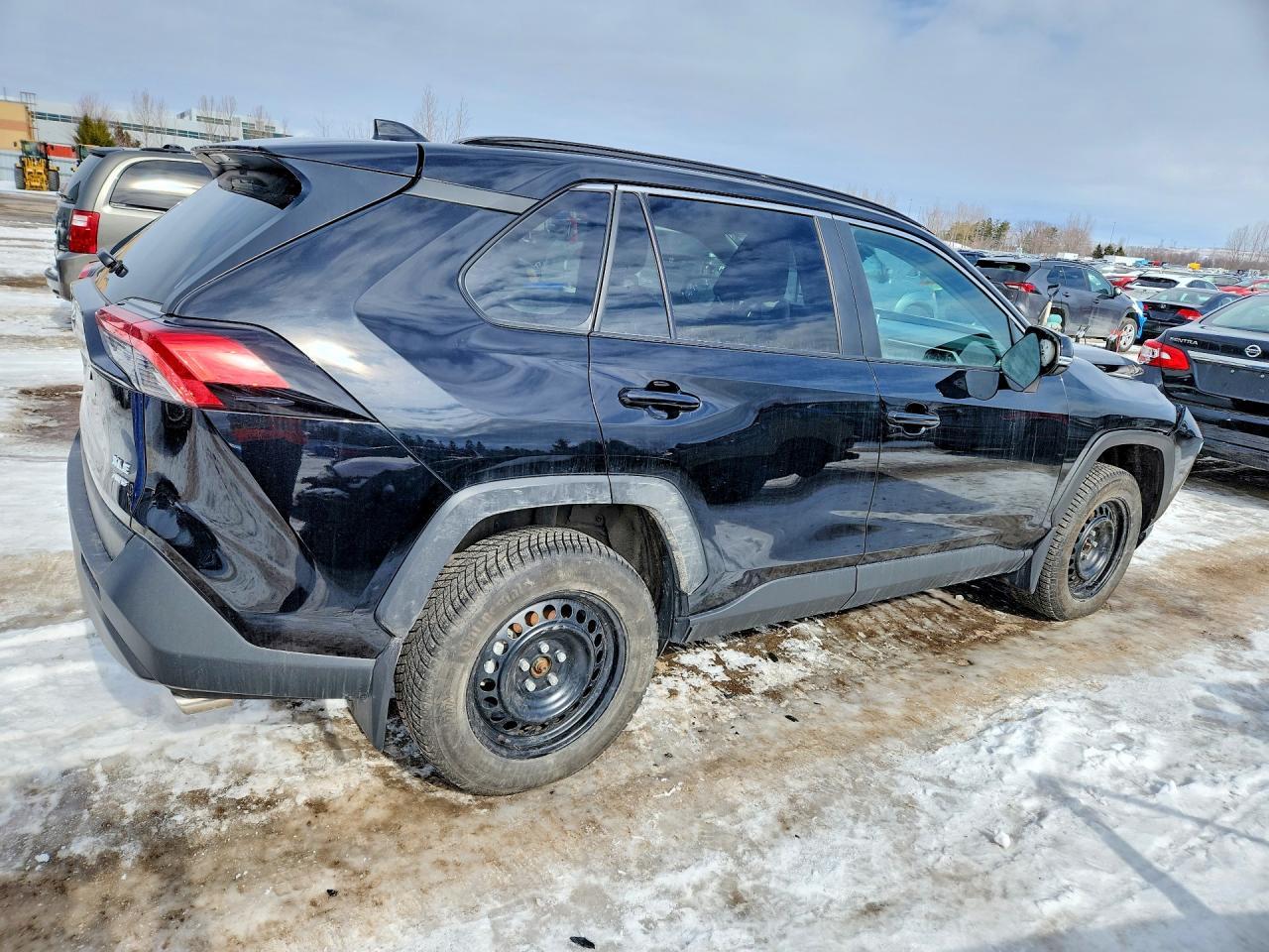 2024 Toyota Rav4 Xle - zdjęcie 3