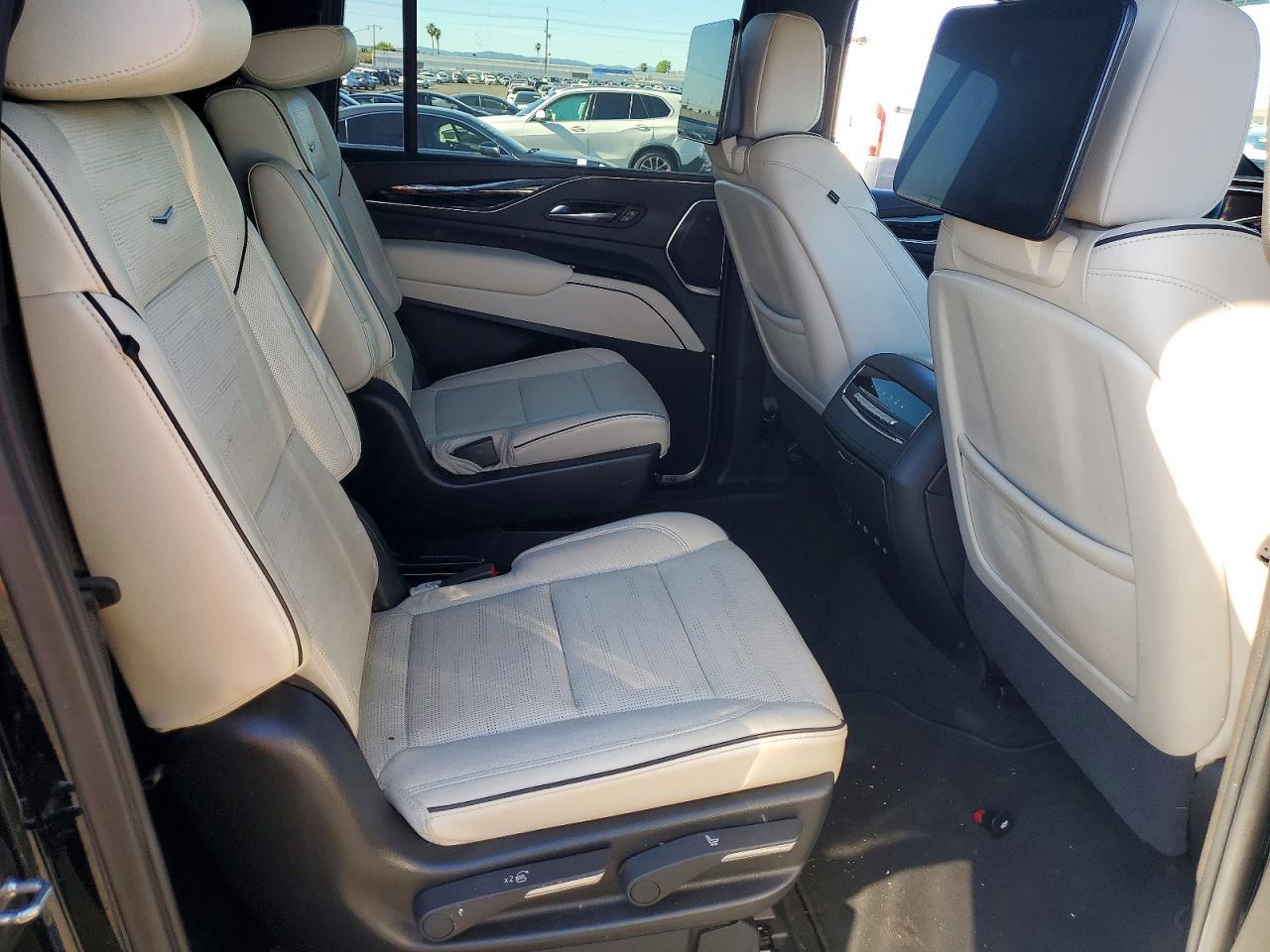 2021 Cadillac Escalade Esv Sport - zdjęcie 11