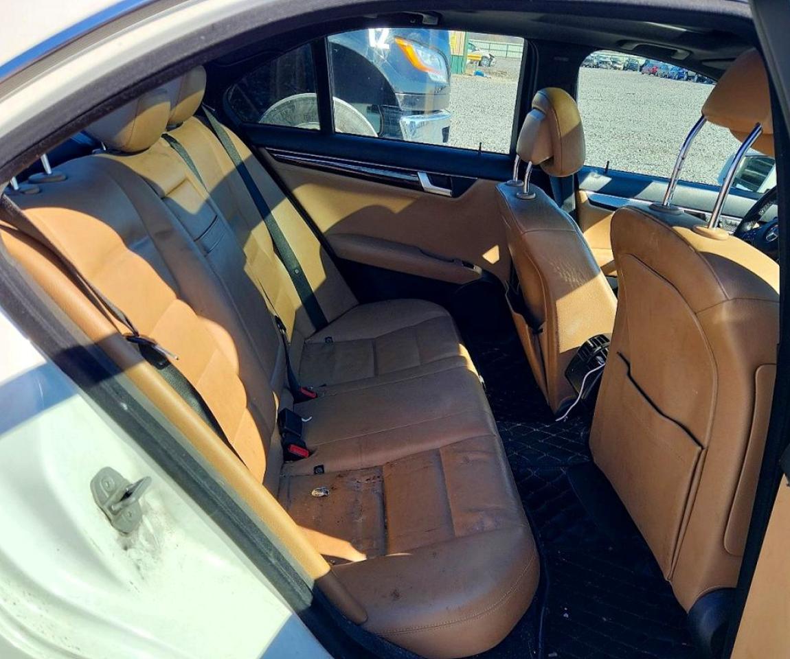 2014 Mercedes-Benz C 300 4Matic - zdjęcie 10