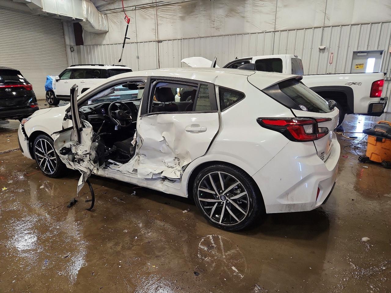 2024 Subaru Impreza Sport - zdjęcie 2