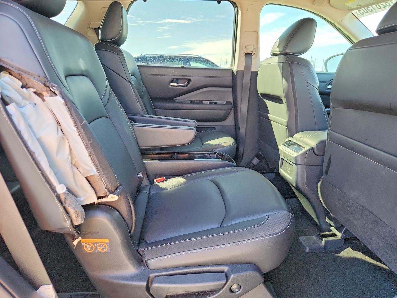 2024 Nissan Pathfinder Sl - zdjęcie 11