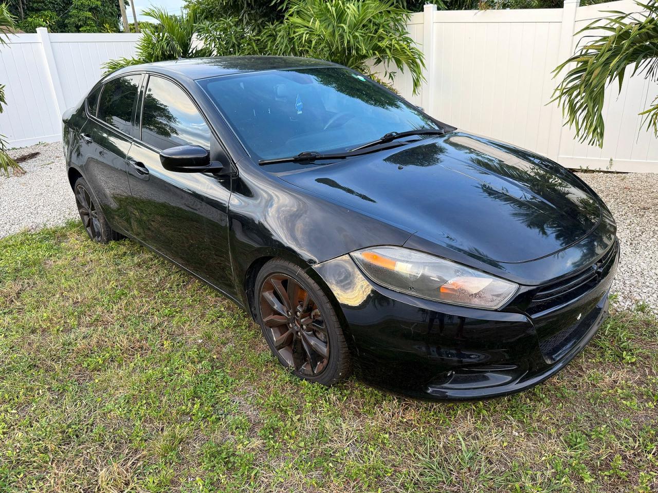 2016 Dodge Dart Sxt - zdjęcie główne