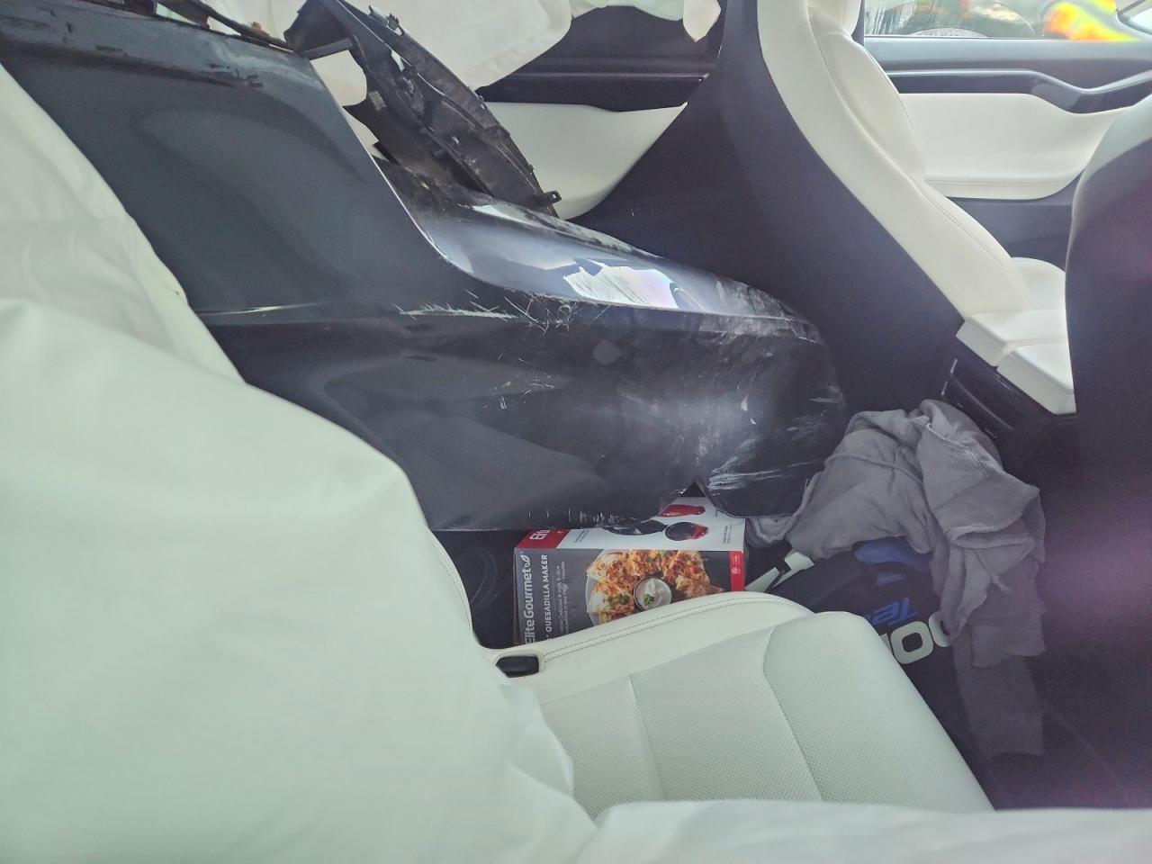 2018 Tesla Model X - zdjęcie 10