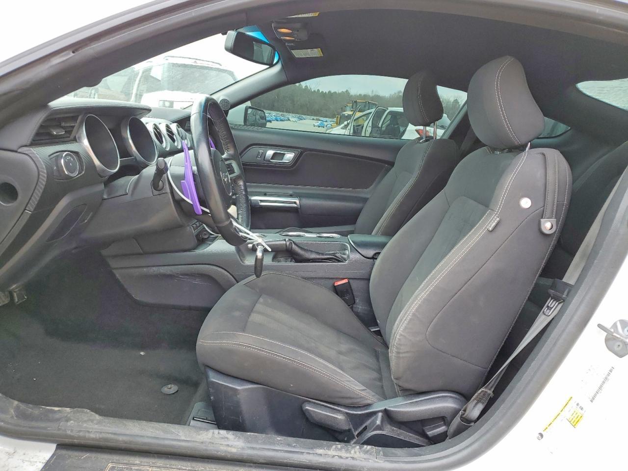 2018 Ford Mustang - zdjęcie 7