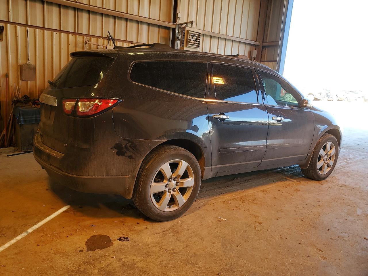 2017 Chev Traverse - zdjęcie 3